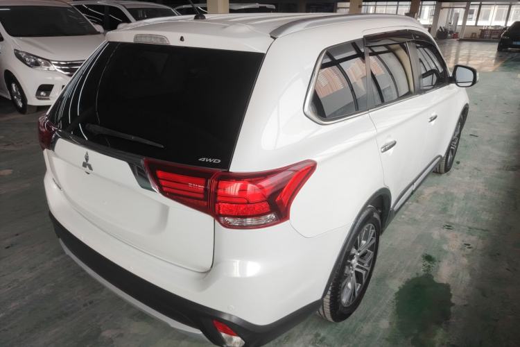 Used Mitsubishi Outlander 2016 2.4L 4x4 Elite Edition 5 Seats