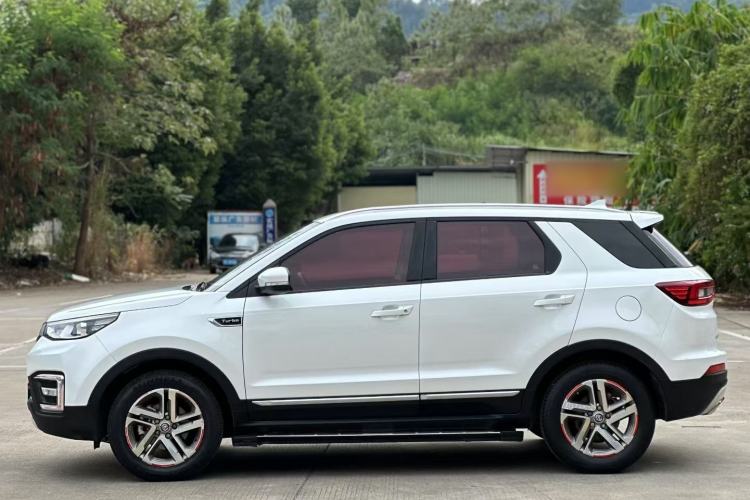 Used Changan CS55 2017 1.5T Manual Colorful Edition
