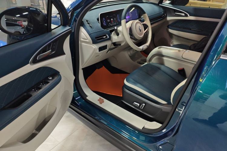 Used ORA Good Cat 2023 401 km Standard Range Comfort Version Lithium Iron Phosphate
