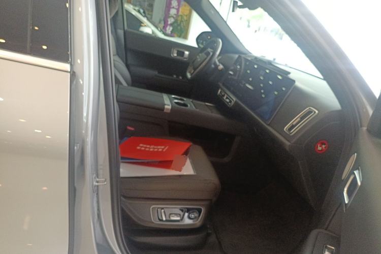 Used Li Auto L9 2022 Max model
