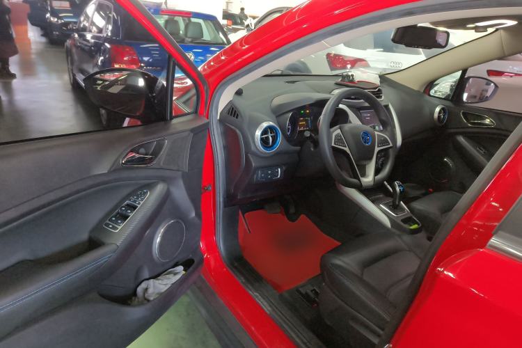 Used BYD Yuan New Energy 2018 EV360 Smart Connected Cool Model