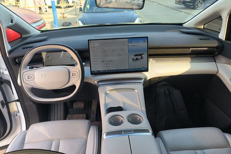 Used XPeng X9 2024 702 Ultra-Long Range Max
