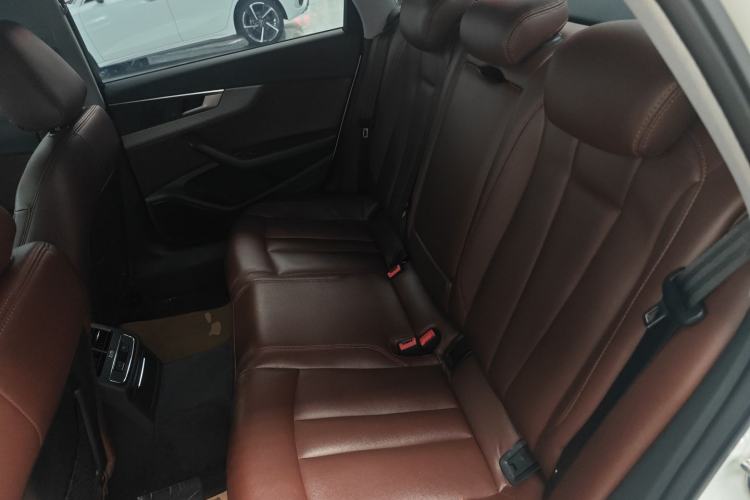 Used Audi A4L 2019 40 TFSI Ambition China VI