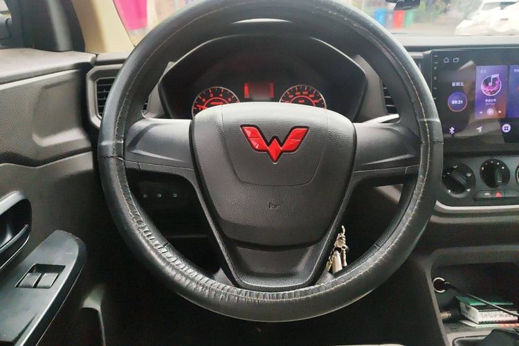 Used Wuling Hongguang V 2022 1.5L Jingqu Edition Electric-Assist LAR
