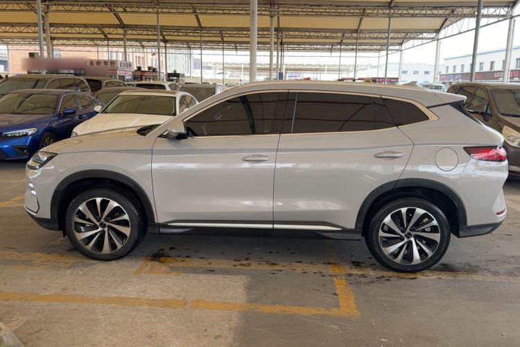 Used BYD Song PLUS New Energy 2023 Champion Edition EV 520KM Flagship Model
