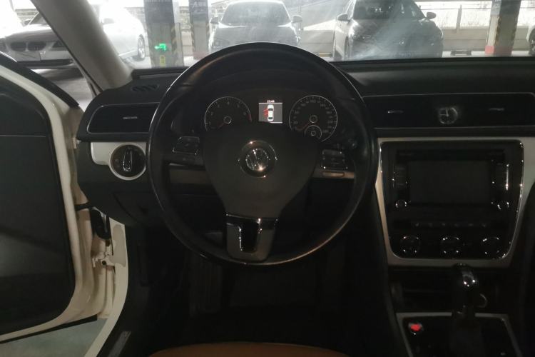 Used Volkswagen Passat 2014 1.8TSI DSG Prestige Navigation Edition
