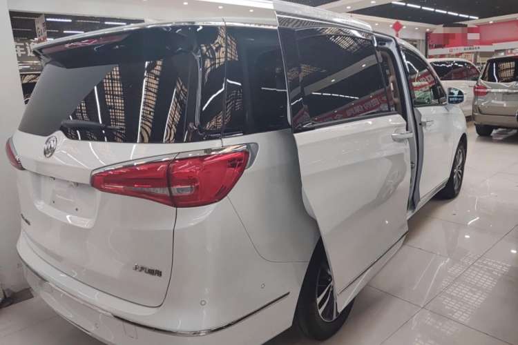 Used Buick GL8 2017 ES 28T Flagship Model China V Standard
