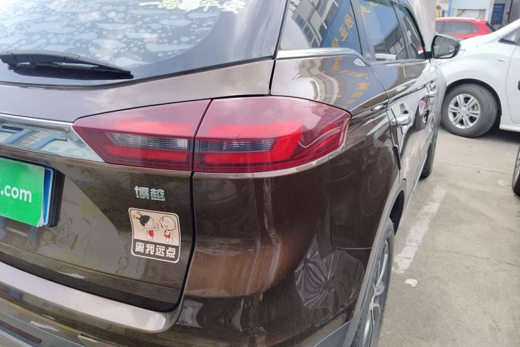 Used Geely Auto Emgrand X7 Sport 2018 1.8TD Automatic Two-Wheel Drive Smart Connect 4G Internet Edition
