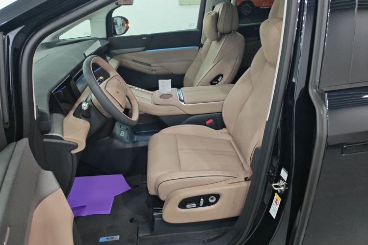 Used XPeng X9 2025 740 Ultra-Long Range Max