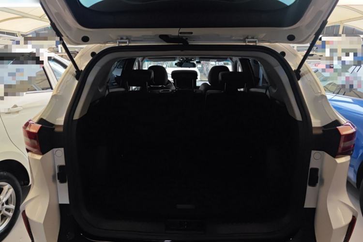 Used Soueast DX8S 2022 1.5T DCT Chieftain Edition 5 Seats
