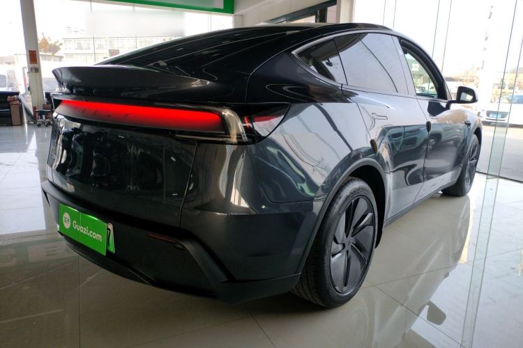 Used Tesla Model Y 2025 Rear-Wheel-Drive Version