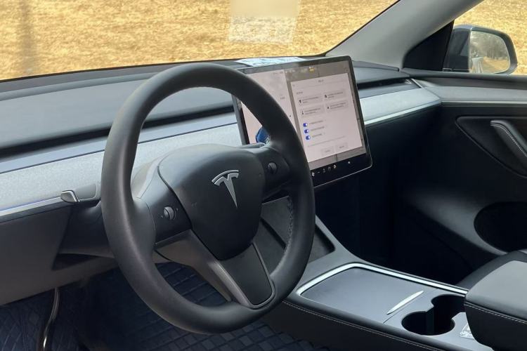 Used Tesla Model Y 2024 Rear-Wheel-Drive Version