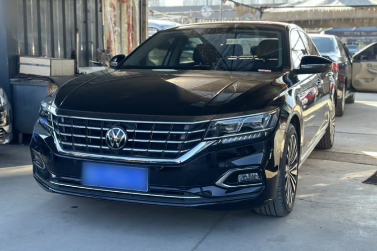 Used Volkswagen Passat 2020 Revised Version 330TSI Luxury Edition China VI Standard
