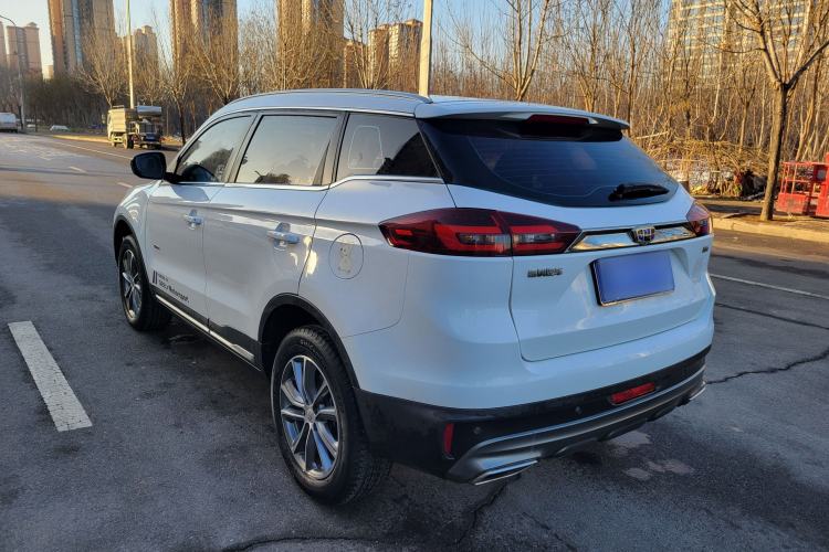Used Geely Auto Emgrand X7 Sport 2018 1.8TD Automatic Two-Wheel Drive Smart Connect 4G Internet Edition
