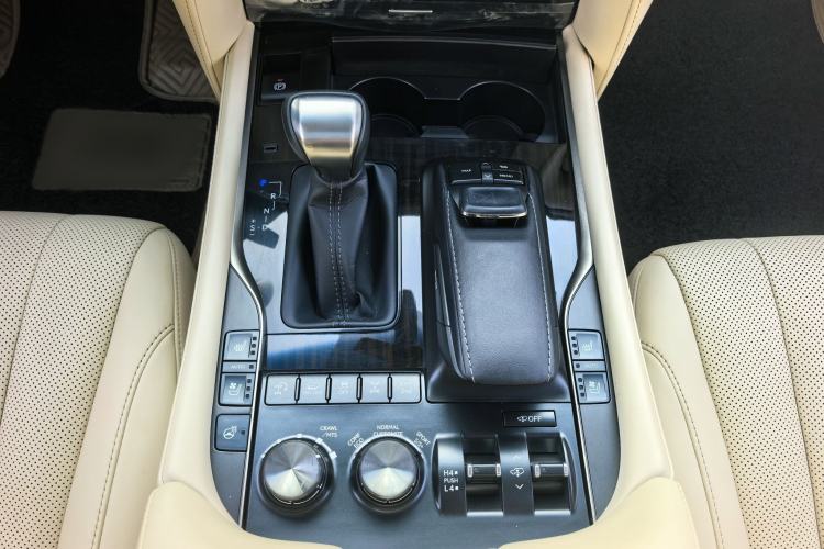 Used Lexus LX 2017 570 Dynamic Luxury Edition
