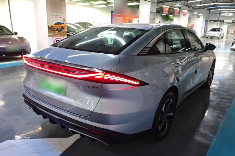 Used  L6 2025 EM-i 140km Starship Edition