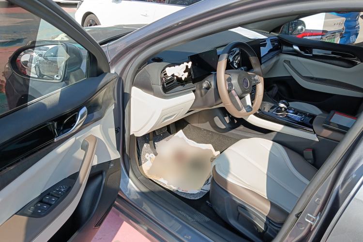 Used BYD Qin PLUS 2024 HONOR Edition DM-i 55KM Leading Model
