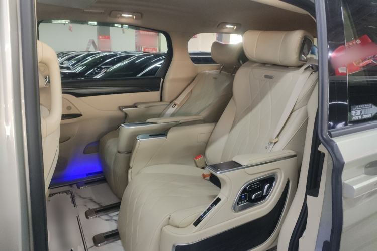 Used Buick GL8 2022 ES Landtrek 653T Luxury Edition
