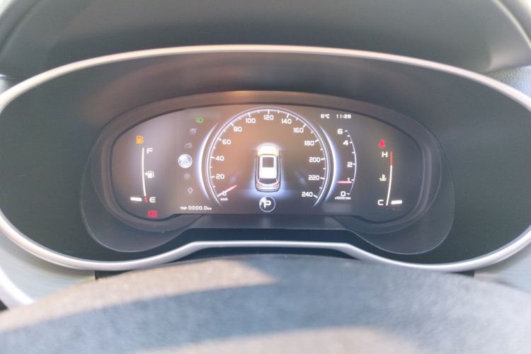 Used Geely Auto Emgrand X7 Sport 2018 1.8TD Automatic Two-Wheel Drive Smart Connect 4G Internet Edition