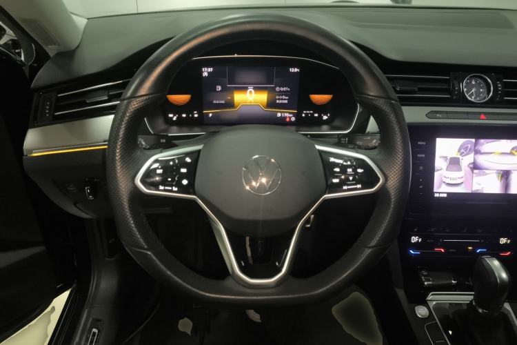 Used Volkswagen Magotan 2023 2 Million Units Limited Edition 330TSI DSG Leading Version
