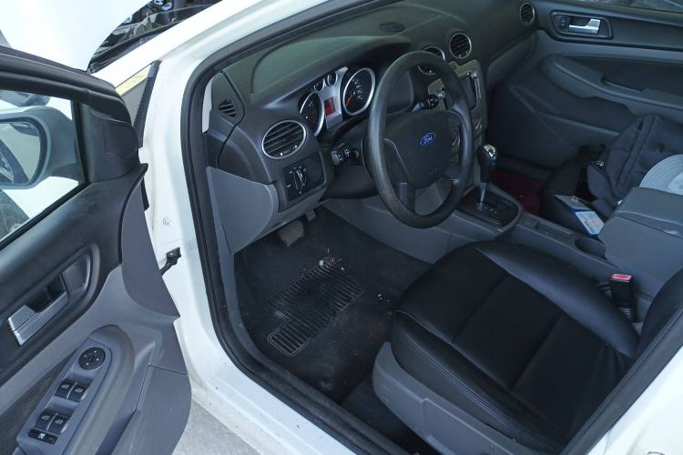 Used Ford Focus 2013 Hatchback Classic 1.8L Automatic Base Model
