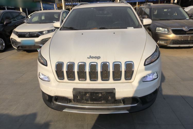 Used  Cherokee 2017 2.0L Superior Edition
