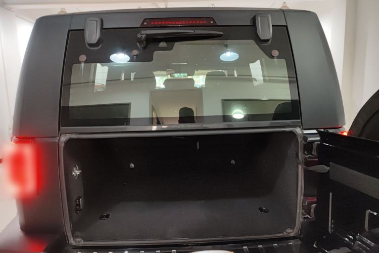 Used  BJ40 2023 2.0T Automatic Four-Wheel Drive Urban Hunter Edition Chivalrous Type
