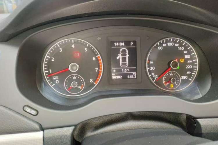 Used Volkswagen Sagitar 2014 Revised Version 1.4TSI Automatic Luxury Edition
