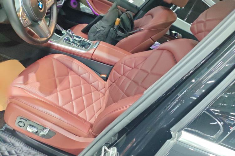 Used BMW X5 2022 xDrive 40Li M Sport Package