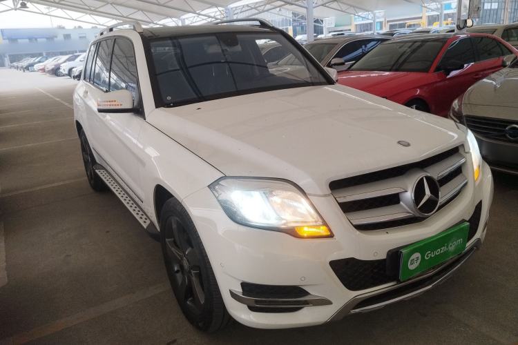 Used Mercedes-Benz GLK-Class 2013 GLK 300 4MATIC Dynamic Sunroof Model