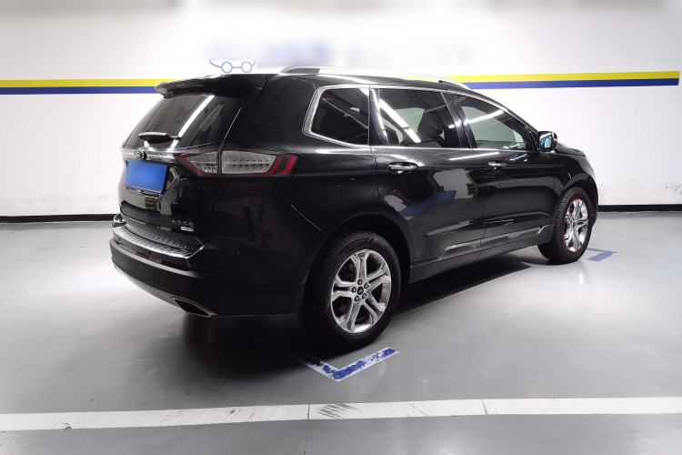 Used Ford Edge 2015 2.0T GTDi Two-Wheel-Drive High-Line Version
