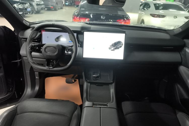 Used Lynk & Co 08 EM-P 2024 120km Long-Range Plus
