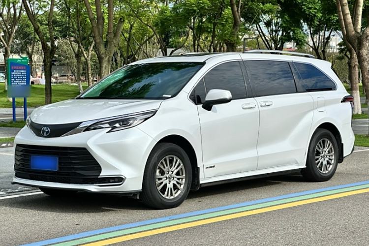 Used Toyota Sienna 2021 2.5L Hybrid Comfort Edition