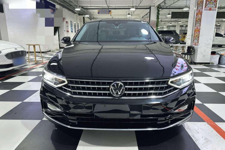 Used Volkswagen Magotan 2023 2 Million Units Commemorative Edition 330TSI DSG Luxury Version
