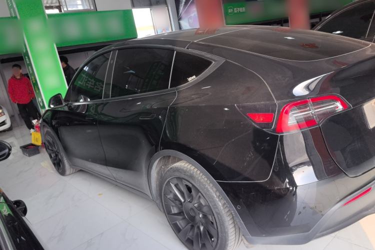 Used Tesla Model Y 2021 Long-Range All-Wheel-Drive Version 3D7
