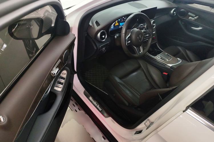 Used Mercedes-Benz GLC 2020 Facelift GLC 260 L 4MATIC Luxury Edition
