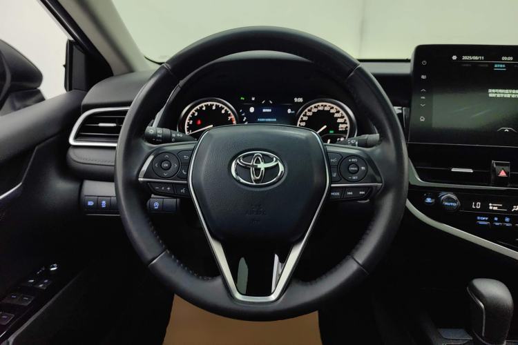 Used Toyota Camry 2021 2.0G Luxury Edition
