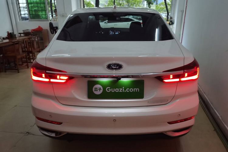 Used Ford Escort 2021 1.5L Automatic Diamond Edition
