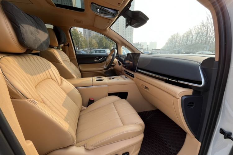 Used VOYAH Dream 2025 PHEV Four-Wheel-Drive Flagship Version – Qiankun Edition
