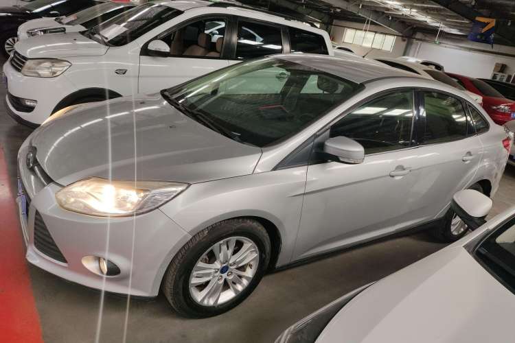 Used Ford Focus 2012 Sedan 1.6L Automatic Comfort Model
