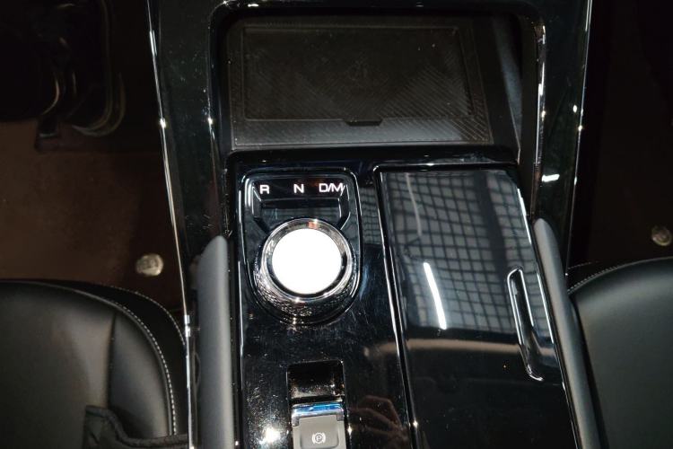 Used Haval H6 2024 1.5T Two-Wheel-Drive Classic Edition
