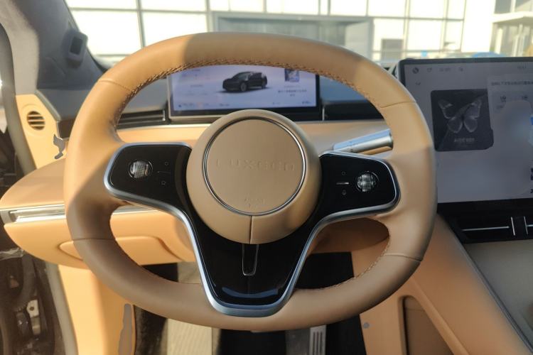 Used Hima Luxeed R7 2025 Extended-Range 331km Ultra
