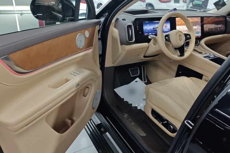 Used Hima AITO M9 2025 Extended-Range Ultra Version 52 kWh 6-Seater
