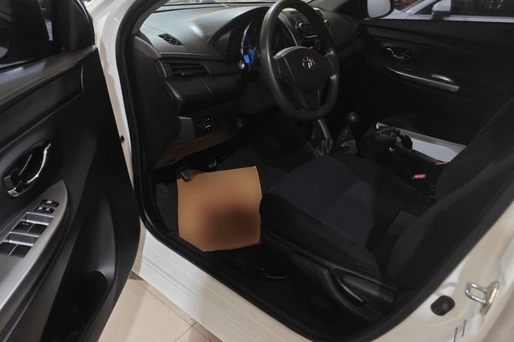 Used Toyota YARiS L 2014 1.3E Manual Charm Edition