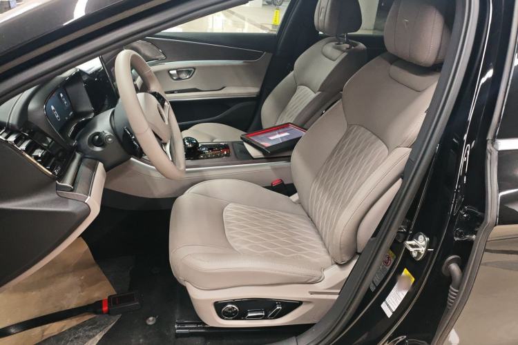 Used BYD Han 2025 EV with 701 km of Laser Radar-Enabled Intelligent Driving