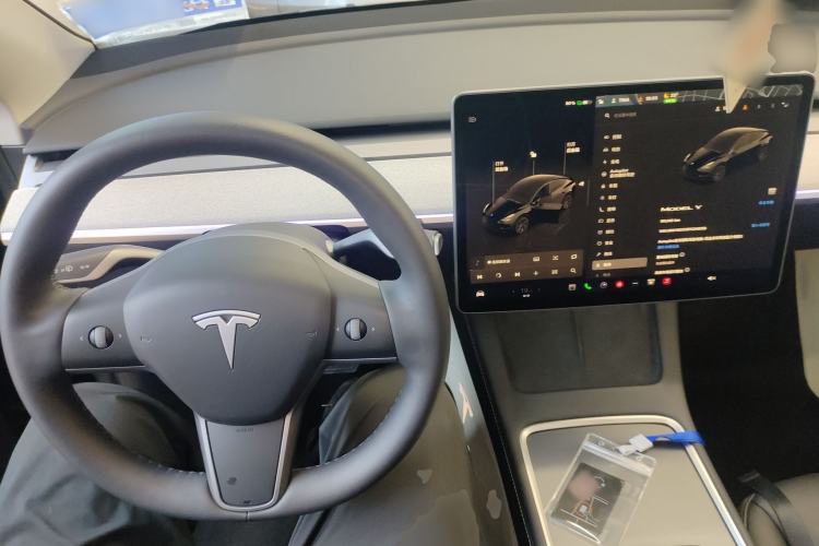 Used Tesla Model Y 2023 Rear-Wheel-Drive Version
