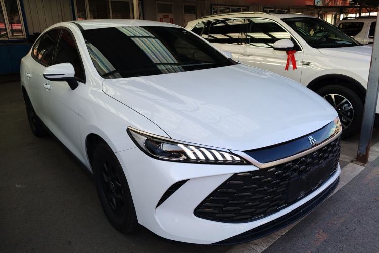 Used BYD Qin PLUS 2025 DM-i Smart Drive 55KM Leading Model
