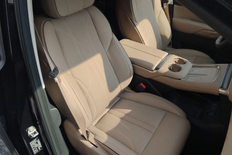 Used XPeng X9 2025 740 Ultra-Long Range Max