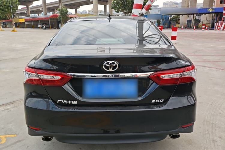 Used Toyota Camry 2021 2.0G Luxury Edition
