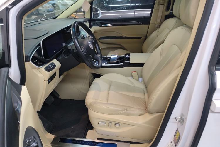 Used Buick GL8 2022 ES Landtrek 653T Luxury Edition